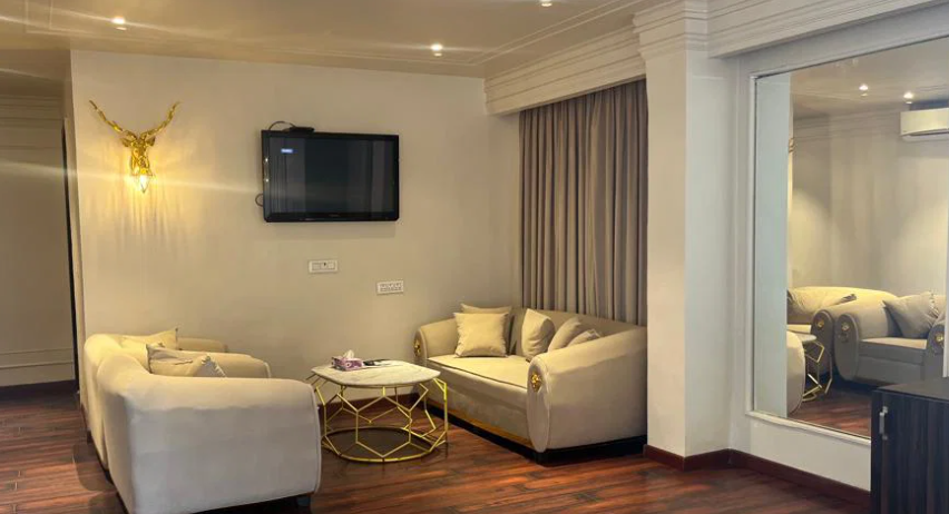 UCLUB Luxury Villa Living Lounge Bengaluru